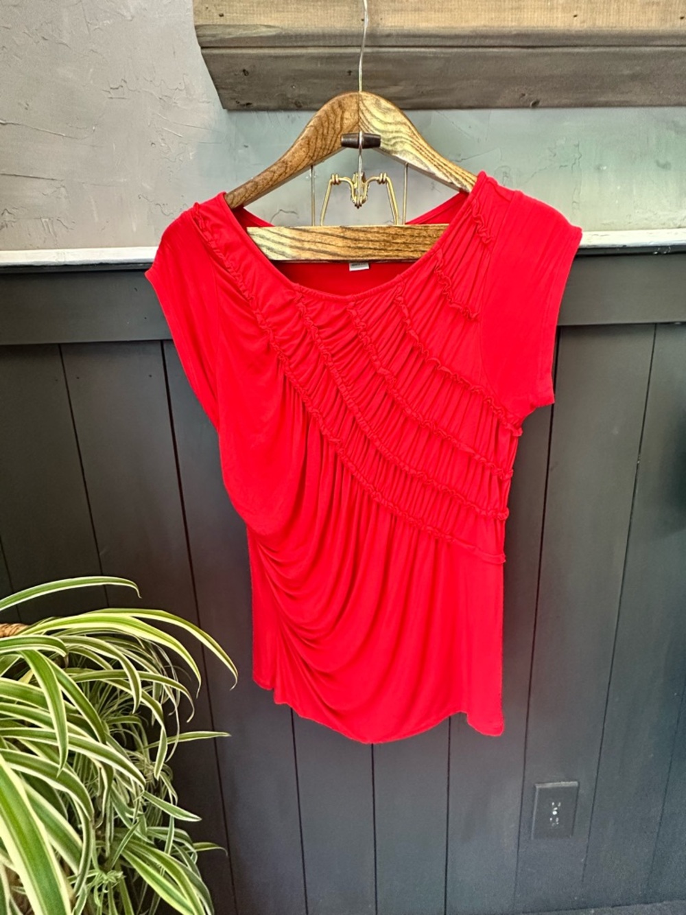 August Silk Women’s Orange‎ Red Ruffled Scoop Neck Short Sleeve Top size L